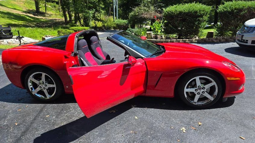 2007 Chevrolet Corvette C6 - Image 2 of 15