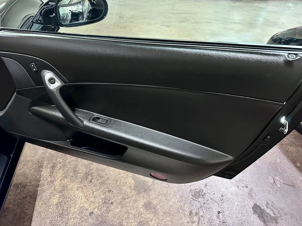 2007 Chevrolet Corvette C6 - Image 16 of 21