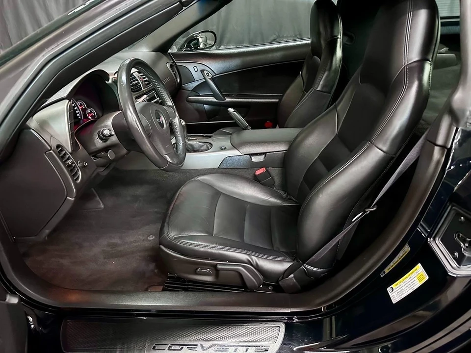 2007 Chevrolet Corvette C6 - Image 10 of 12