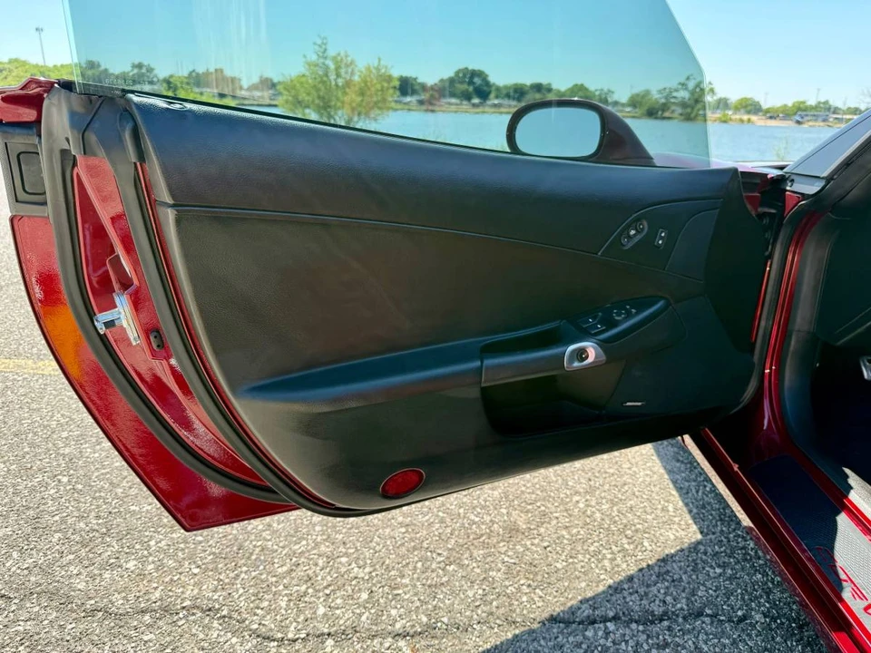 2007 Chevrolet Corvette C6 - Image 12 of 20