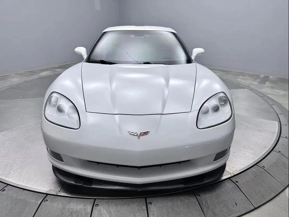 2007 Chevrolet Corvette C6 - Image 2 of 14