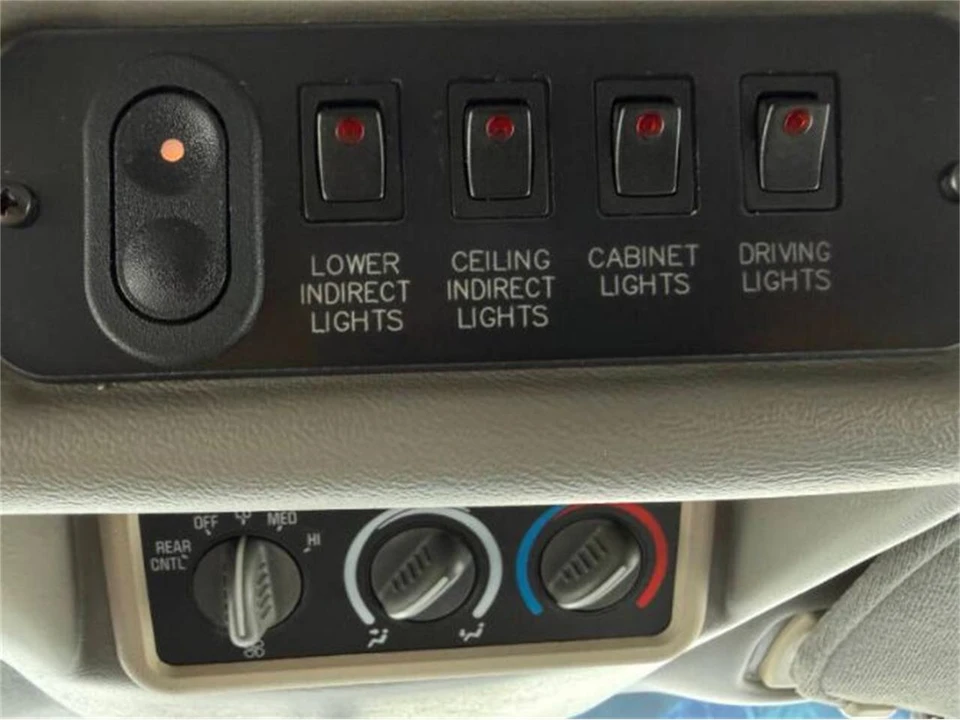 2007 Chevrolet Express - Image 4 of 27