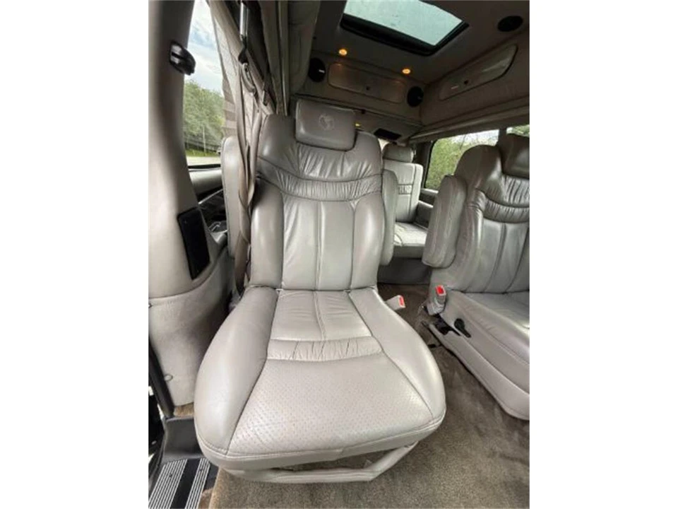 2007 Chevrolet Express - Image 7 of 27