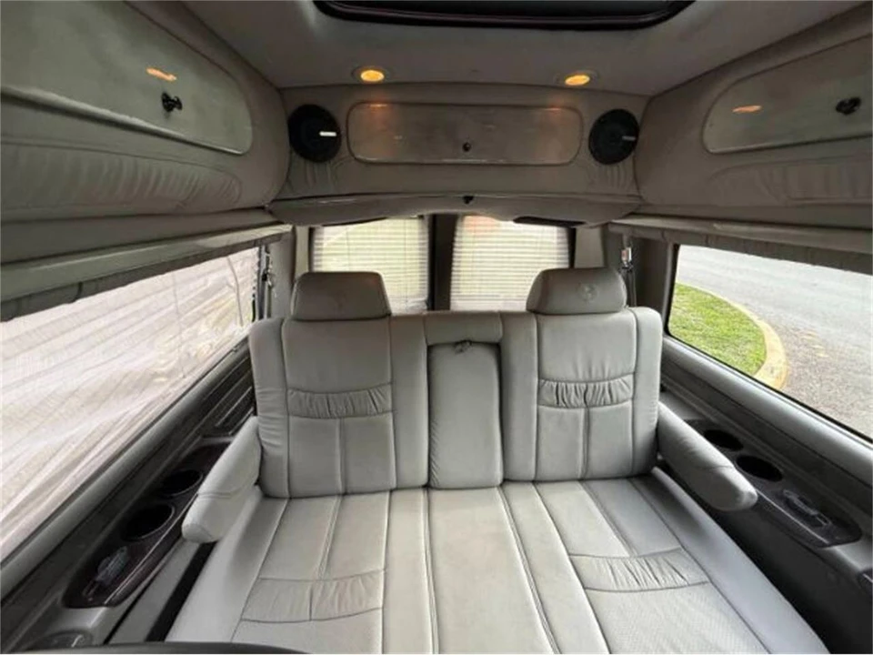 2007 Chevrolet Express - Image 10 of 27