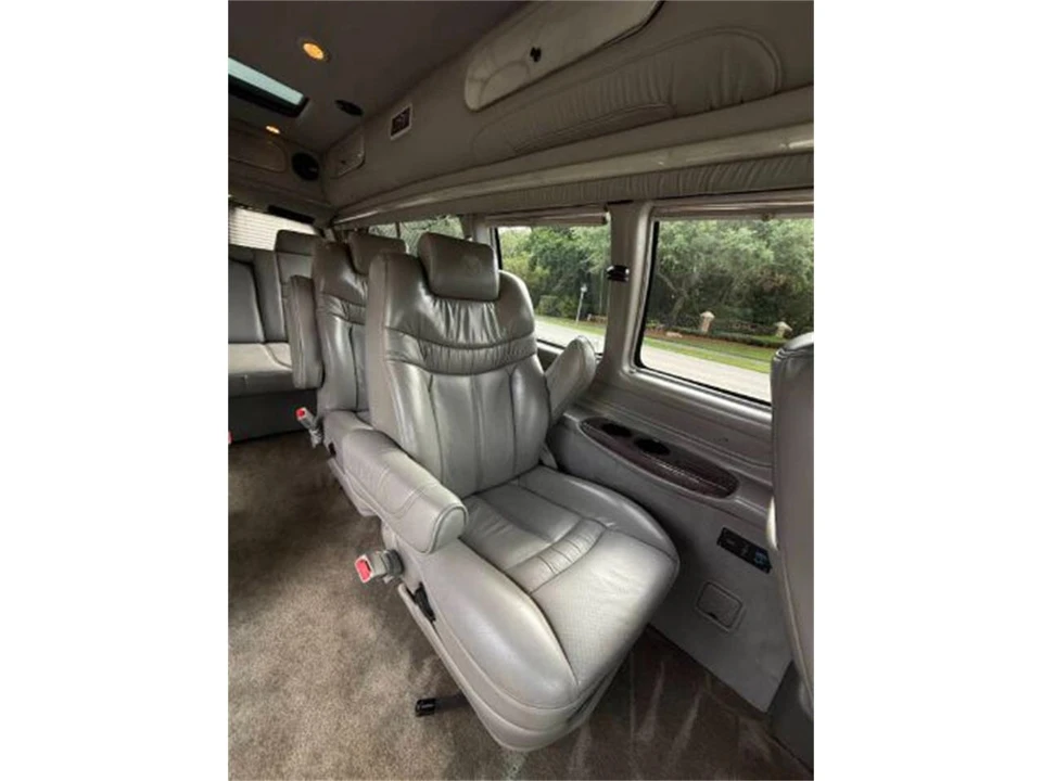2007 Chevrolet Express - Image 9 of 27