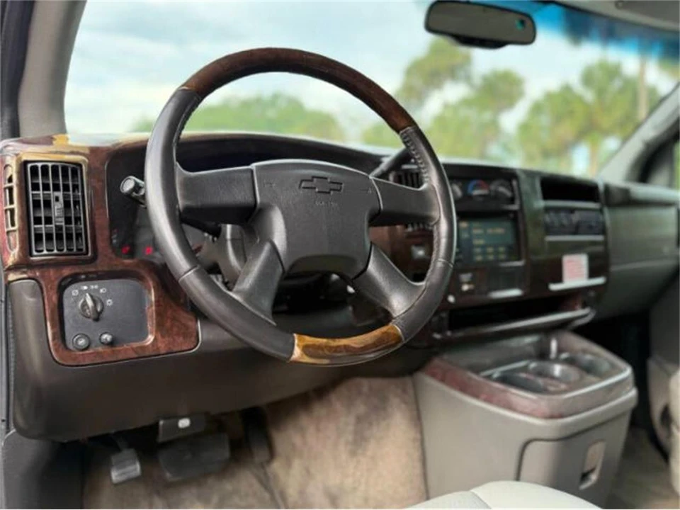 2007 Chevrolet Express - Image 21 of 27