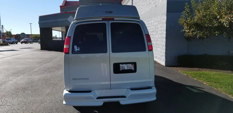 2007 Chevrolet Express - Image 9 of 10
