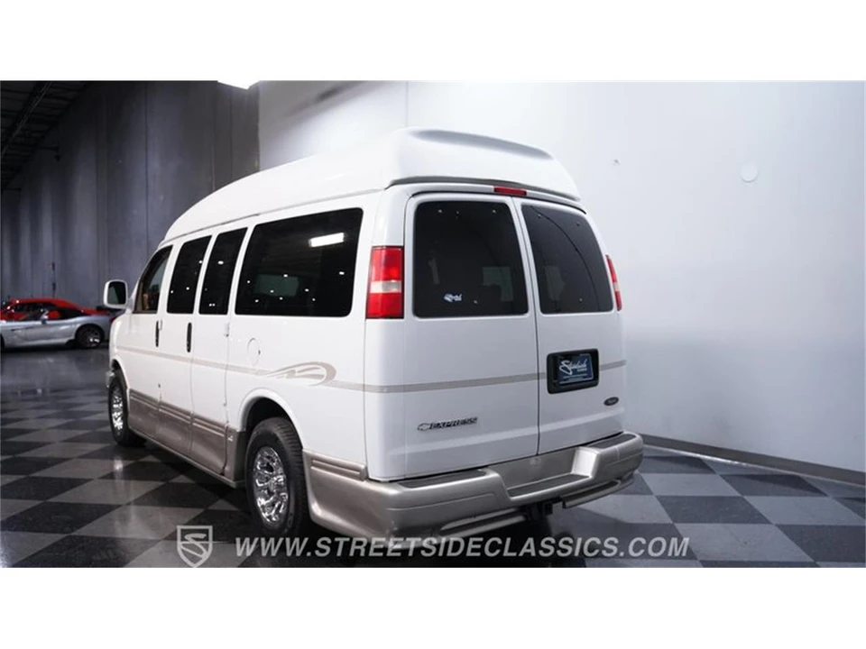 2007 Chevrolet Express - Image 9 of 31