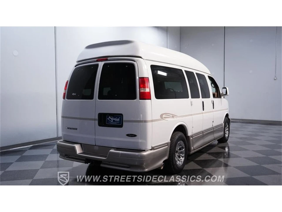 2007 Chevrolet Express - Image 11 of 31