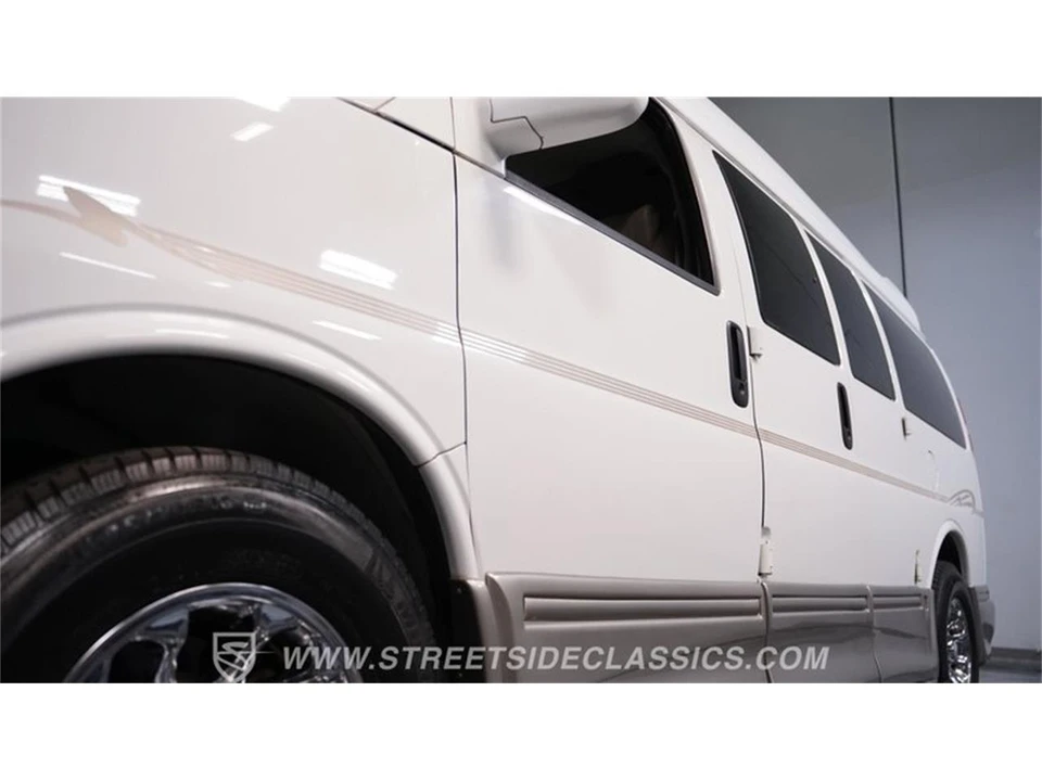 2007 Chevrolet Express - Image 19 of 31