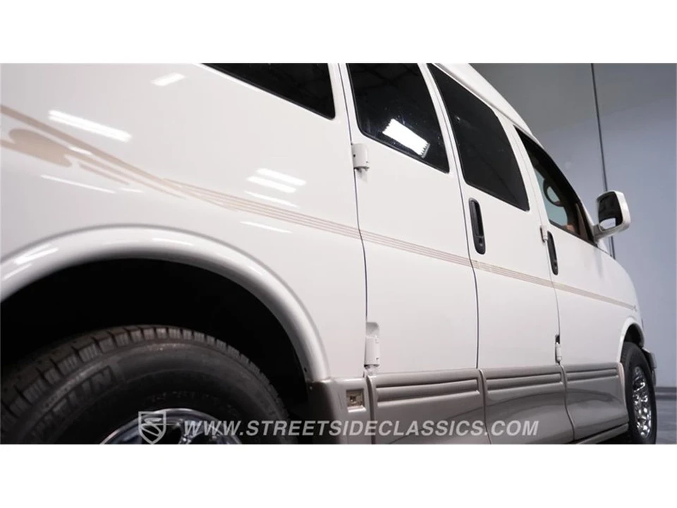 2007 Chevrolet Express - Image 23 of 31