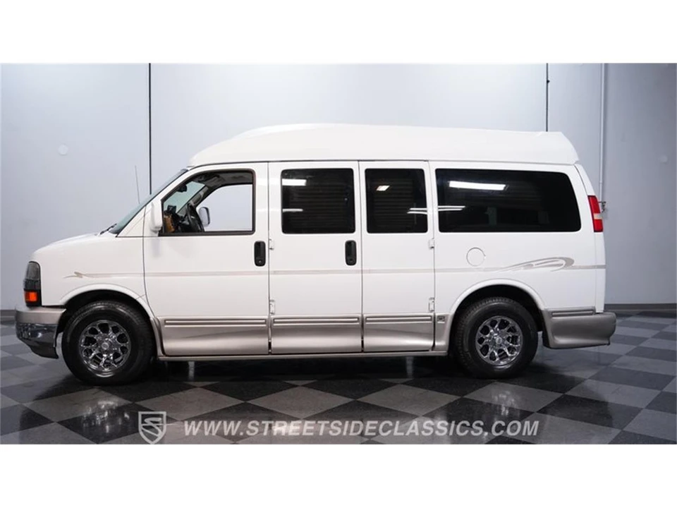 2007 Chevrolet Express - Image 2 of 31