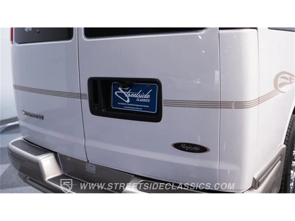 2007 Chevrolet Express - Image 22 of 31