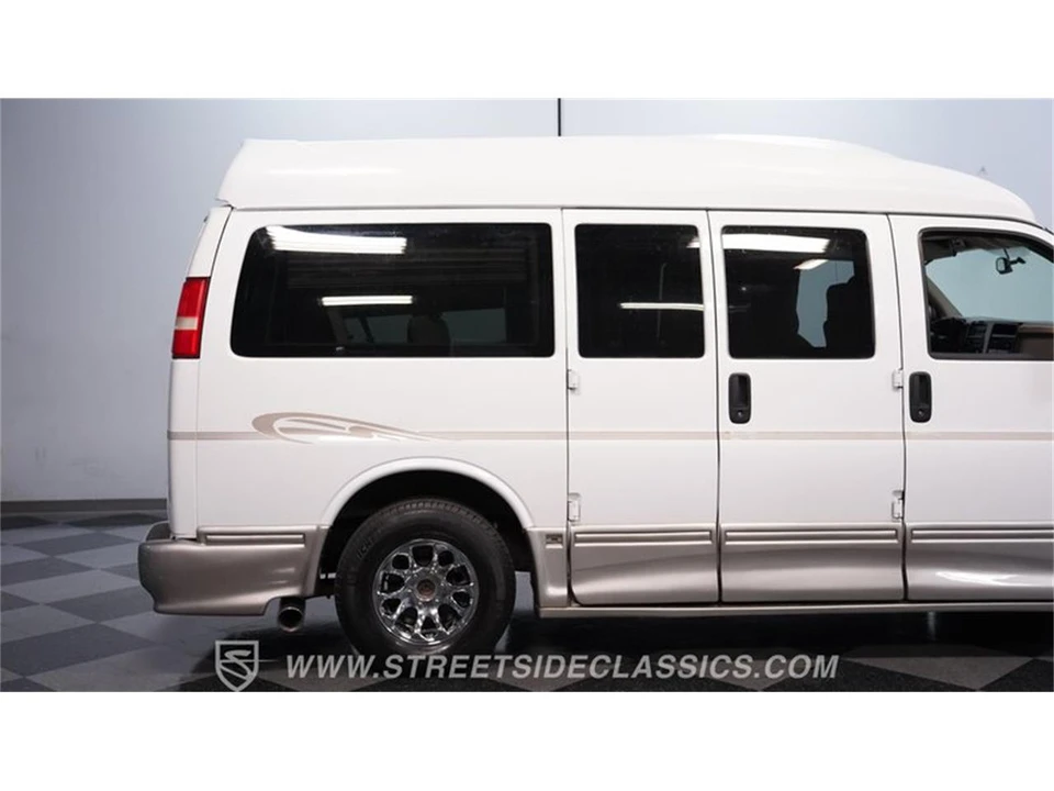 2007 Chevrolet Express - Image 24 of 31