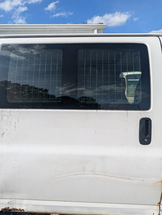 2007 Chevrolet Express - Image 5 of 17