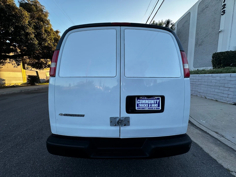 2007 Chevrolet Express - Image 7 of 21