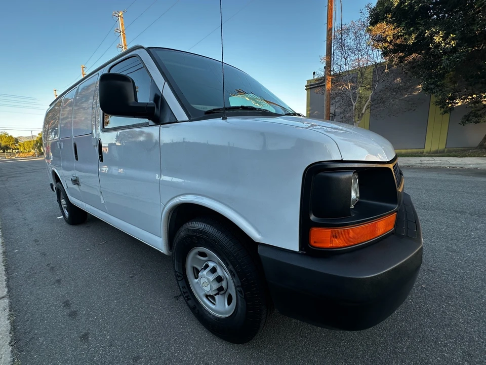 2007 Chevrolet Express - Image 9 of 21
