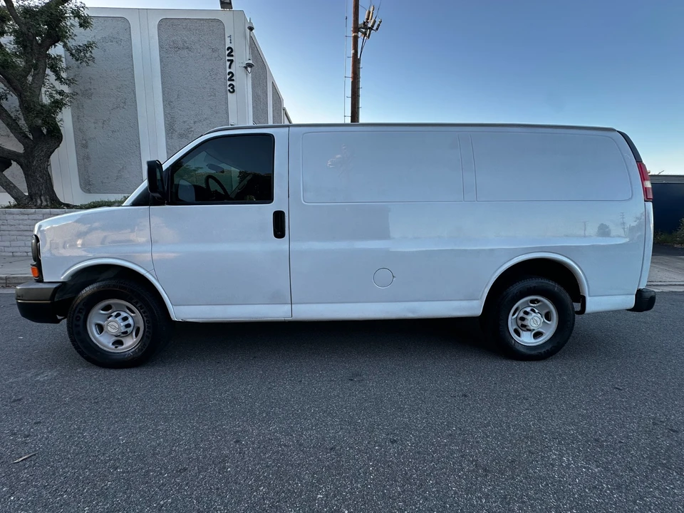2007 Chevrolet Express - Image 4 of 21