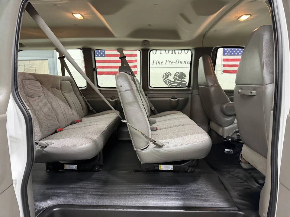 2007 Chevrolet Express - Image 7 of 12