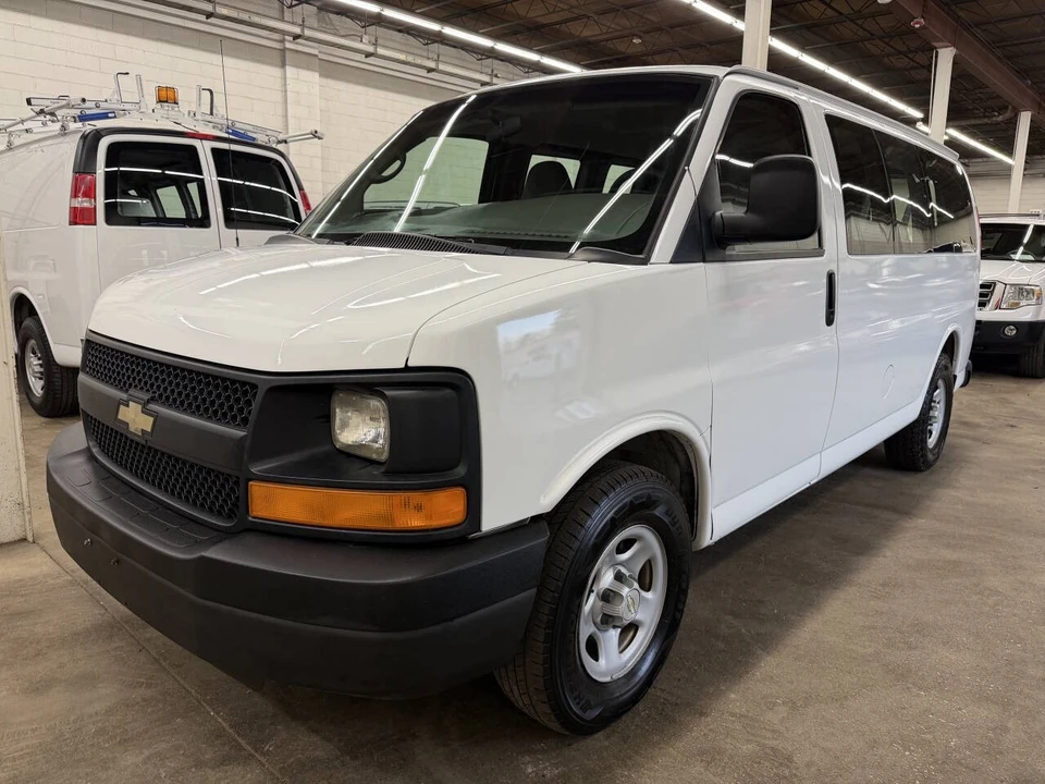 2007 Chevrolet Express - Image 3 of 12