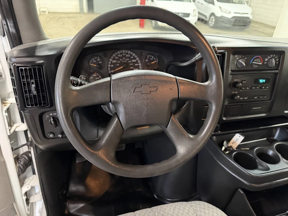 2007 Chevrolet Express - Image 9 of 12