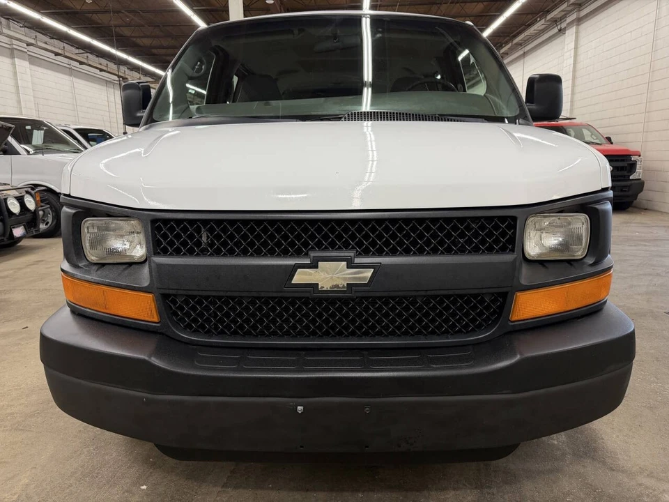 2007 Chevrolet Express - Image 14 of 21