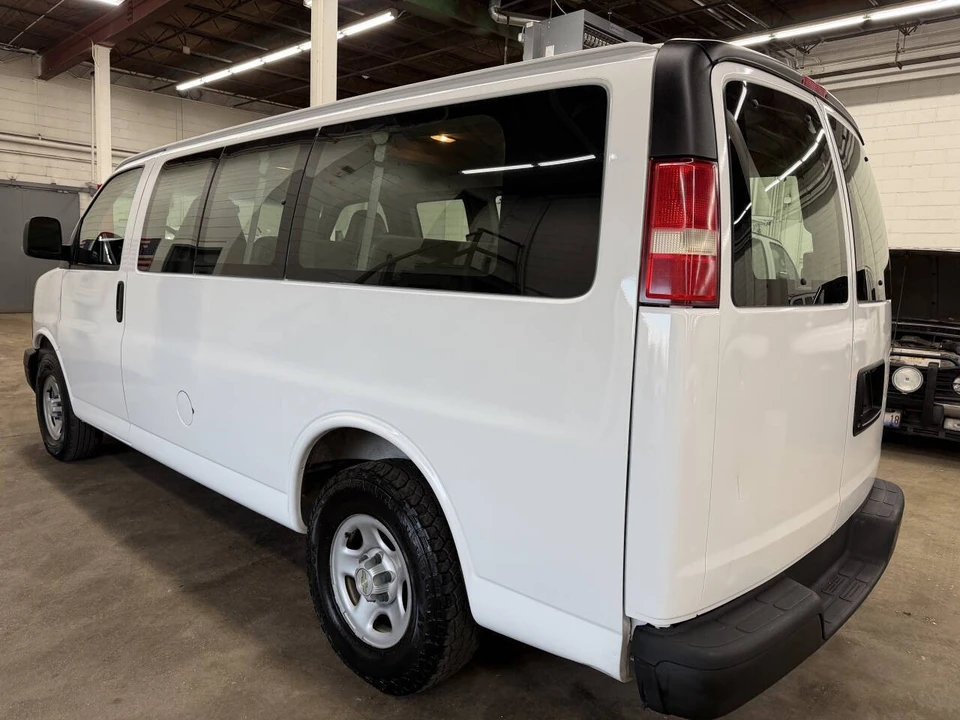 2007 Chevrolet Express - Image 4 of 12