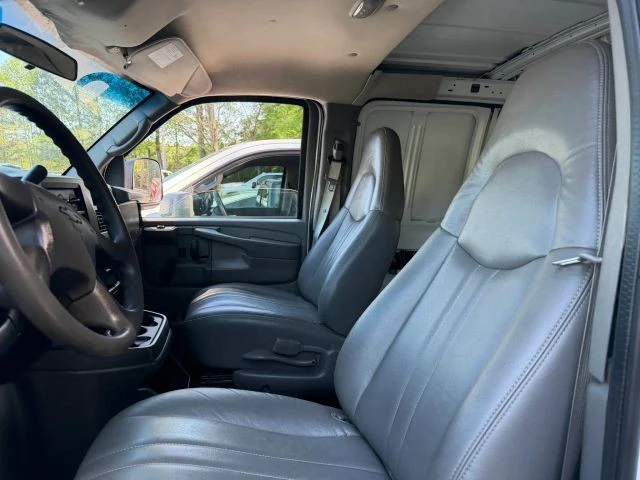 2007 Chevrolet Express - Image 5 of 6