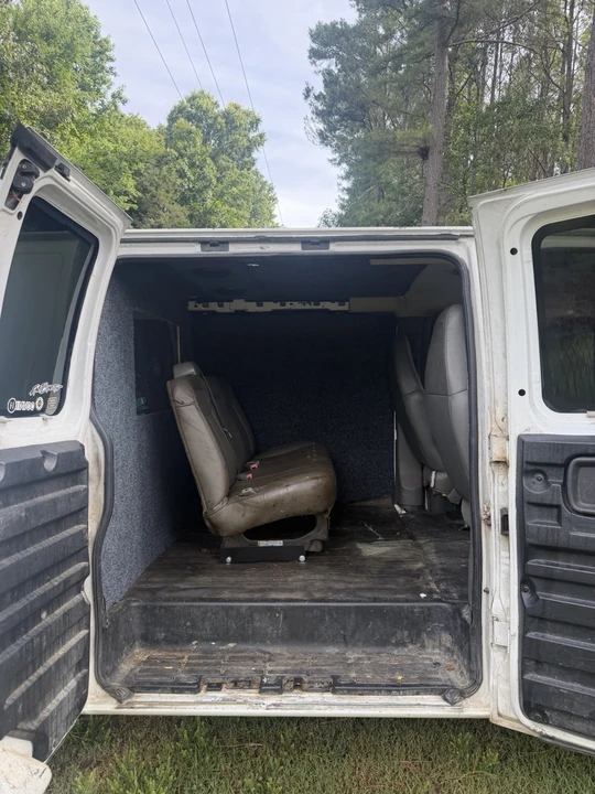2007 Chevrolet Express - Image 8 of 8