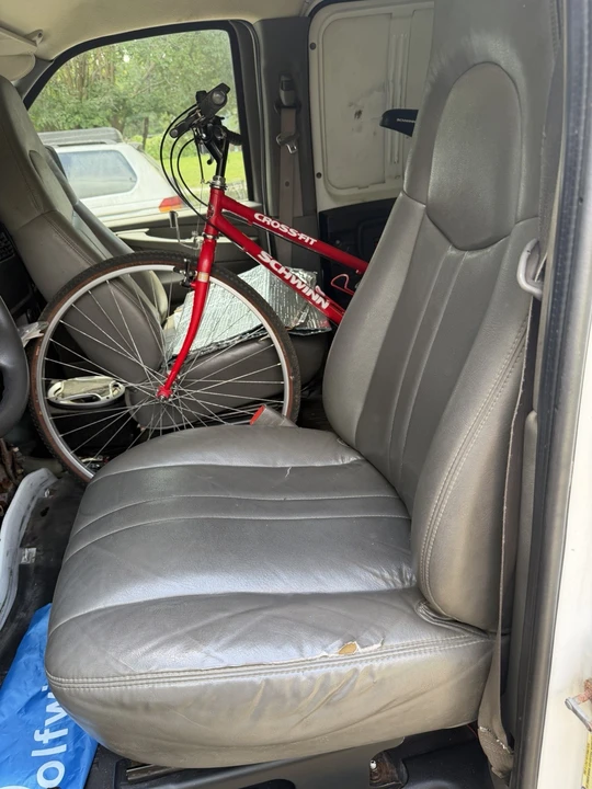 2007 Chevrolet Express - Image 9 of 9