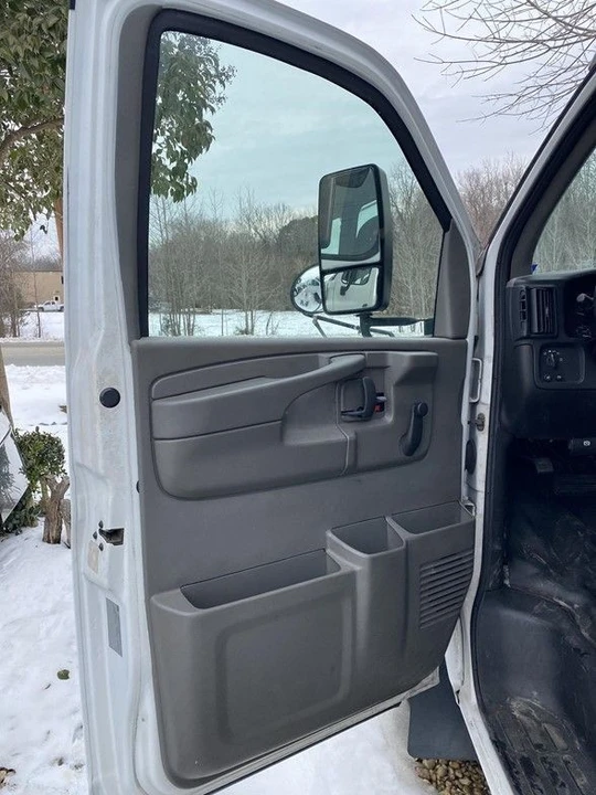 2007 Chevrolet Express - Image 4 of 21