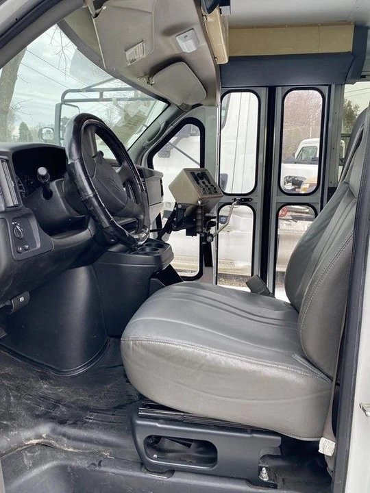 2007 Chevrolet Express - Image 6 of 21
