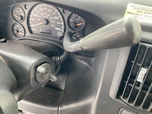 2007 Chevrolet Express - Image 16 of 21