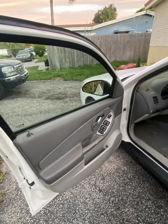 2007 Chevrolet Malibu - Image 17 of 21