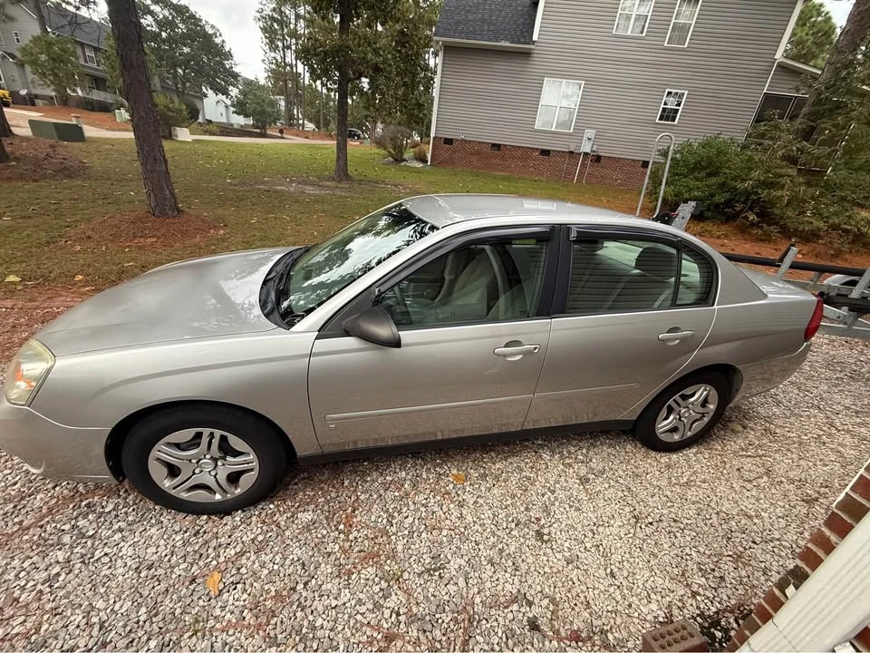 2007 Chevrolet Malibu - Image 2 of 7