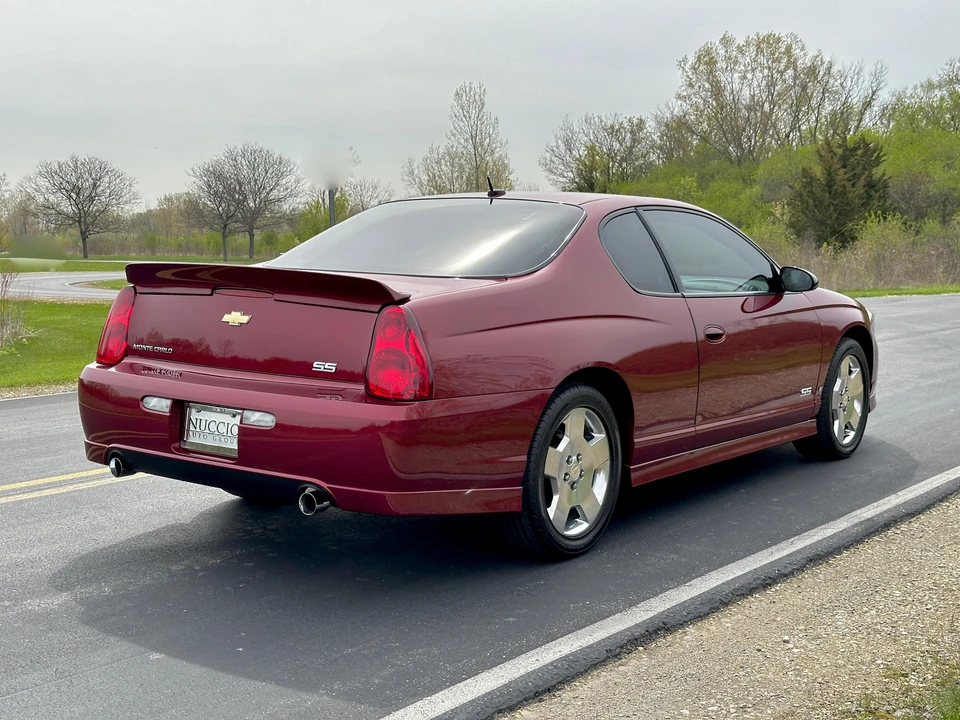 2007 Chevrolet Monte Carlo 6th Gen - Image 11 of 31