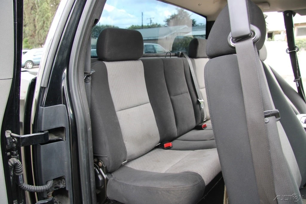 2007 Chevrolet Silverado - Image 20 of 21