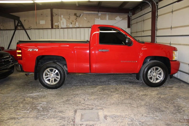 2007 Chevrolet Silverado 2nd Gen - Image 8 of 31
