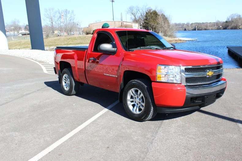 2007 Chevrolet Silverado 2nd Gen - Image 3 of 31