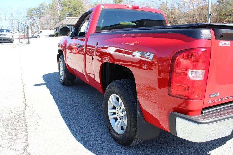 2007 Chevrolet Silverado 2nd Gen - Image 6 of 31