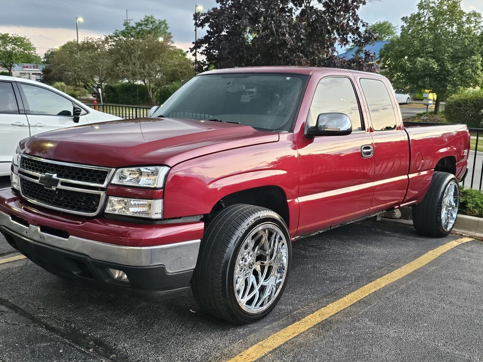 2007 Chevrolet Silverado 1st Gen - Image 2 of 9