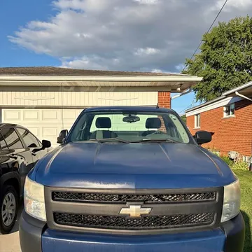 2007 Chevrolet Silverado 1500 LS Pickup 2D 8 ft