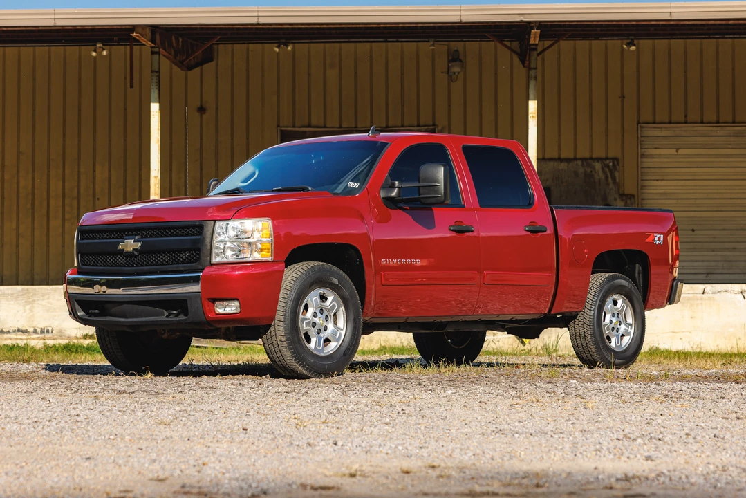 2007 Chevrolet Silverado 2nd Gen - Image 2 of 31