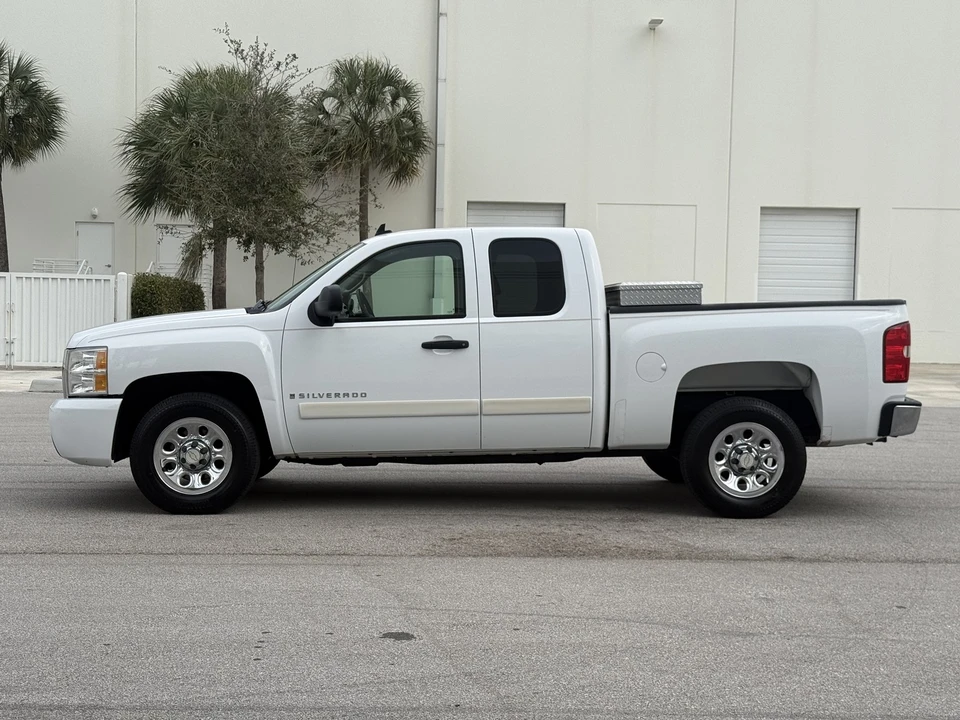 2007 Chevrolet Silverado 2nd Gen - Image 6 of 21