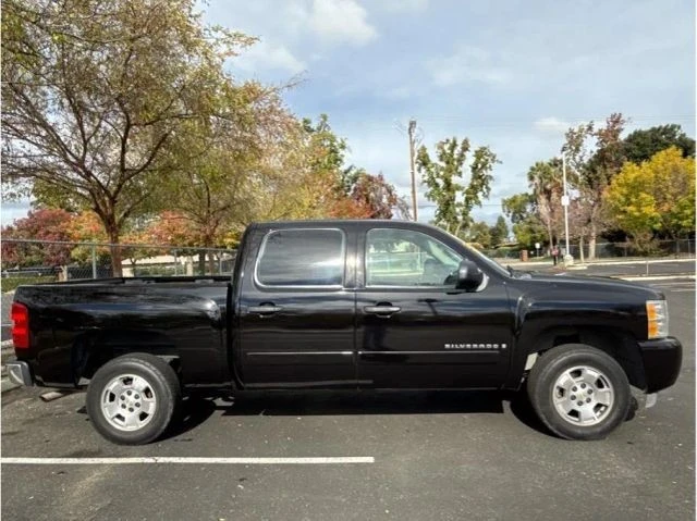 2007 Chevrolet Silverado 2nd Gen - Image 2 of 11