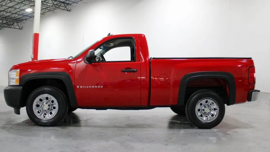 2007 Chevrolet Silverado 2nd Gen - Image 2 of 29