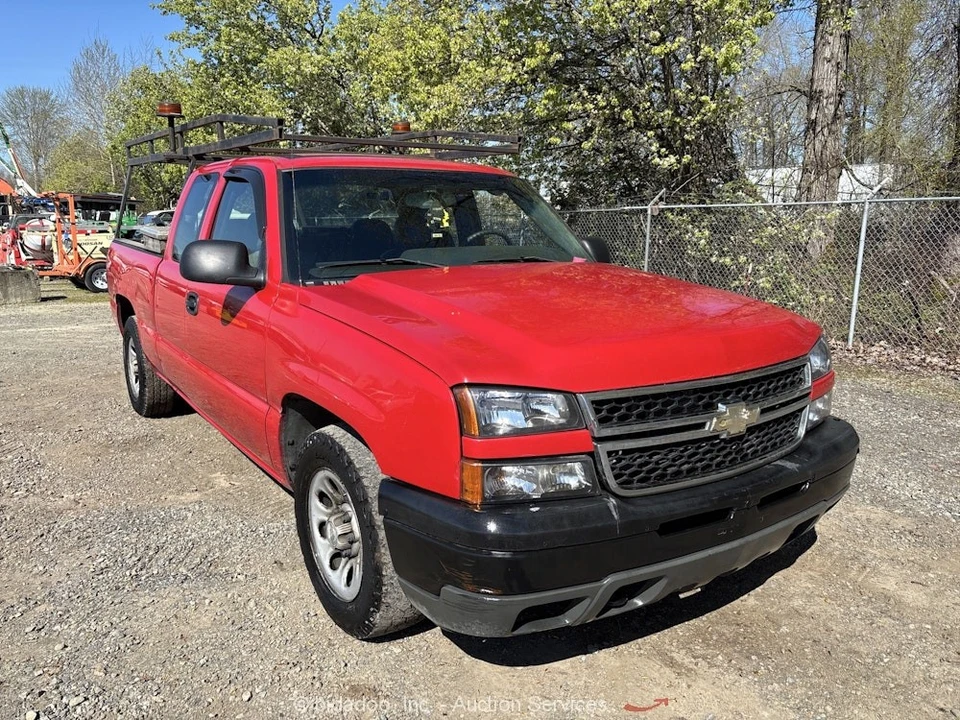 2007 Chevrolet Silverado 2nd Gen - Image 2 of 12
