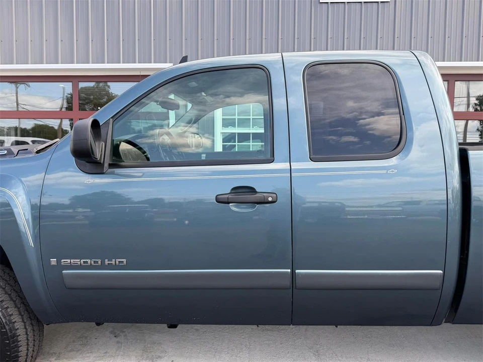 2007 Chevrolet Silverado 1st Gen - Image 12 of 31