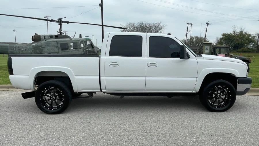 2007 Chevrolet Silverado 1st Gen - Image 2 of 17