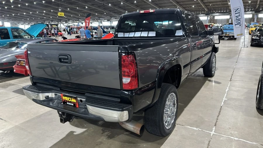 2007 Chevrolet Silverado - Image 2 of 12